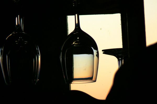 Vinho ao pôr do sol